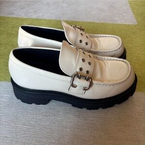 white vagabond 2.0 cosmo grommet loafers
